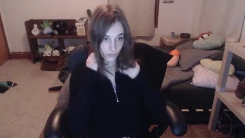 caracal online show from 02/11/25, 04:44