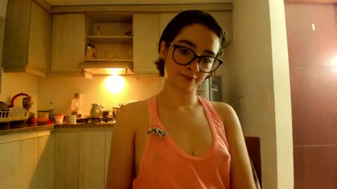 Lunna online show from 04/10/26, 01:55