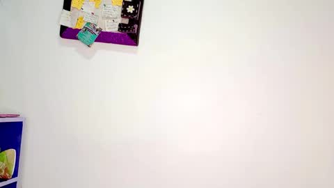 Snapshot of petiteivoryqueen chatting on 05/10/26, 04:28 danna online show from 05/10/26, 04:28