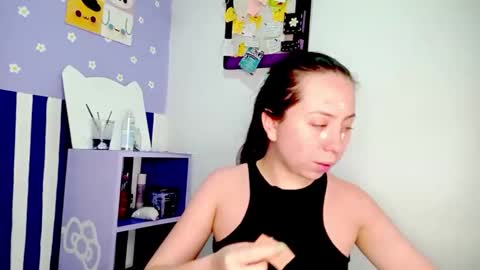 Snapshot of petiteivoryqueen chatting on 05/14/26, 03:35 danna online show from 05/14/26, 03:35