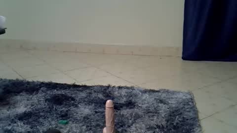 Snapshot of petitekittyy chatting on 02/15/26, 01:02 Kitty online show from 02/15/26, 01:02