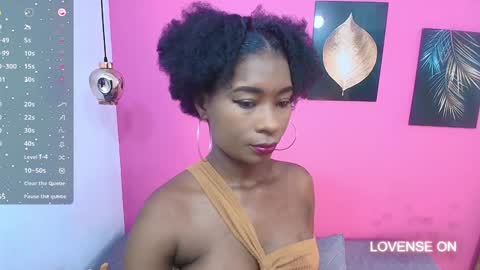Snapshot of petitelittleebony chatting on 12/30/24, 05:55 little sharon online show from 12/30/24, 05:55