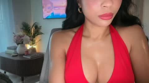 Snapshot of petiteprincess659846 chatting on 06/27/26, 12:26 PetitePrincess online show from 06/27/26, 12:26