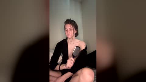 I am very new and dont know what im doing lol online show from 04/04/26, 07:55