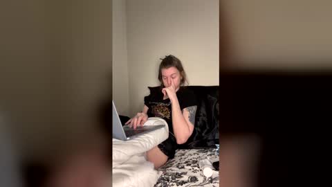 I am very new and dont know what im doing lol online show from 04/15/26, 07:58