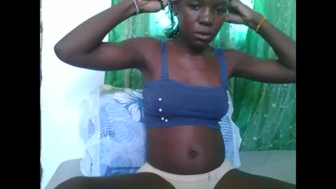 petitesweetchiq online show from 11/27/25, 10:39