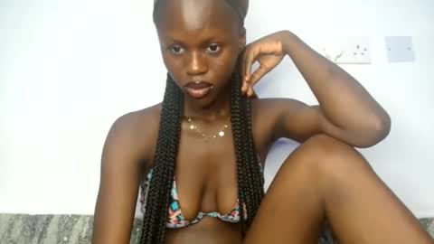 petitgirl88 online show from 06/09/26, 10:49
