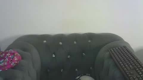 petitpearl online show from 02/19/25, 02:23