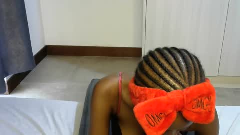 petitpearl online show from 03/10/25, 12:37