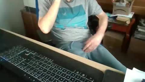 petitwilly online show from 12/01/25, 09:25