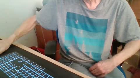 petitwilly online show from 02/17/26, 09:39