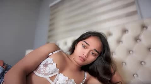 Snapshot of petrova_karla chatting on 05/21/26, 10:22 Ur Sexy Karla online show from 05/21/26, 10:22