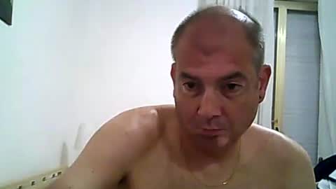 Snapshot of pets76 chatting on 04/14/26, 12:38 pets76 online show from 04/14/26, 12:38