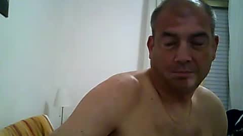 Snapshot of pets76 chatting on 04/17/26, 06:55 pets76 online show from 04/17/26, 06:55