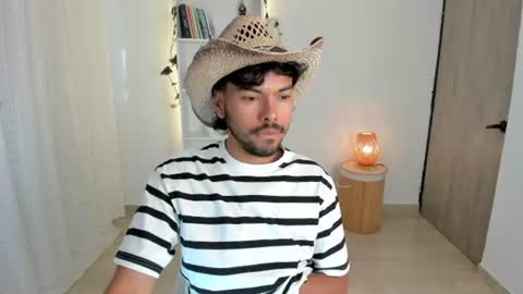 Snapshot of pettercat chatting on 07/27/26, 01:29 Pettercat online show from 07/27/26, 01:29