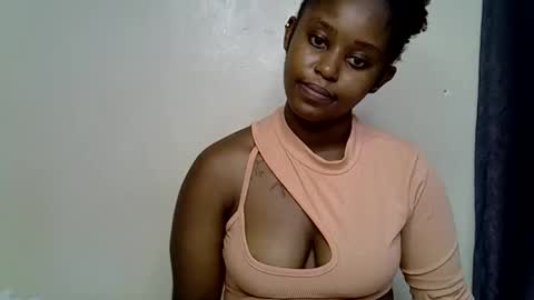 Snapshot of pettite_gal chatting on 04/29/26, 05:30 pettite_gal online show from 04/29/26, 05:30