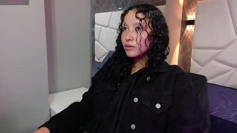 Moon  online show from 11/18/25, 11:14