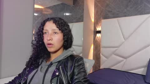 Moon  online show from 11/23/25, 01:11