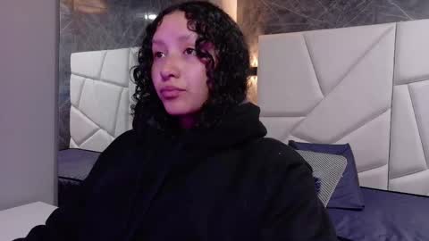 Moon  online show from 12/18/25, 11:27