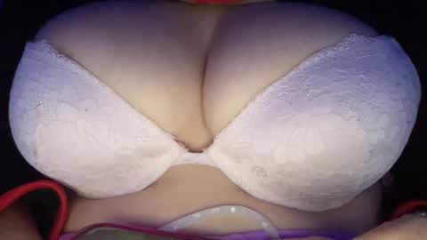 Snapshot of peular chatting on 02/17/26, 09:10 peular online show from 02/17/26, 09:10