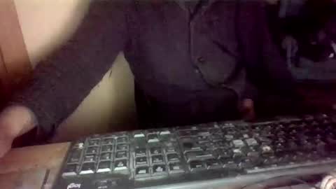 Snapshot of peyo873996 chatting on 04/16/26, 06:41 peyo873996 online show from 04/16/26, 06:41