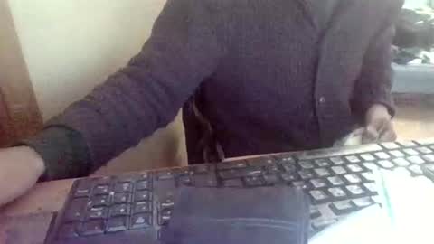Snapshot of peyo873996 chatting on 04/25/26, 07:00 peyo873996 online show from 04/25/26, 07:00