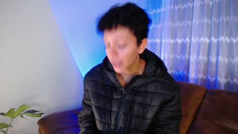 Snapshot of peyton_gh chatting on 12/04/24, 01:03 Peyton online show from 12/04/24, 01:03