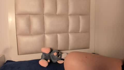 Snapshot of peyton_wat20 chatting on 11/07/25, 01:16 peyton_wat20 online show from 11/07/25, 01:16