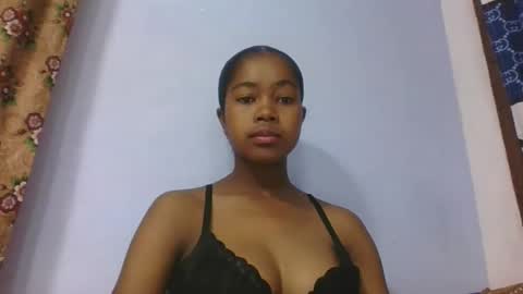 phania185885 online show from 03/08/26, 05:22