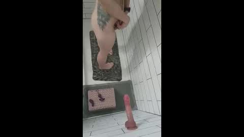 Snapshot of phantasypharrah chatting on 02/17/25, 03:36 PharrahFR online show from 02/17/25, 03:36