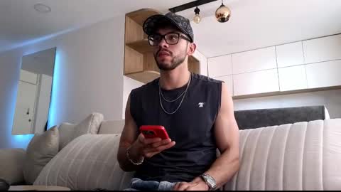 phantom_bigger1 online show from 12/21/25, 05:20