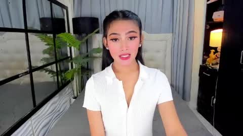 phenomenal_ivy online show from 05/23/26, 02:32
