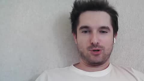 Snapshot of philborison chatting on 04/18/26, 02:32 PhilipBorison online show from 04/18/26, 02:32