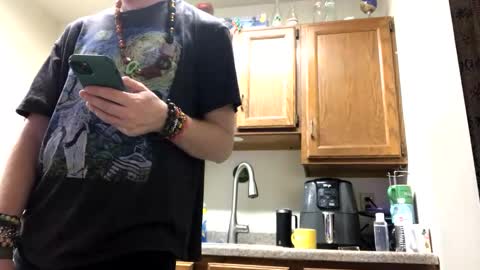 Phil online show from 01/02/25, 03:37