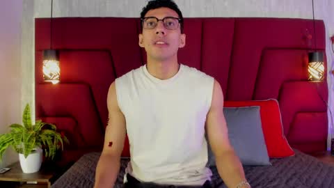 Milo online show from 04/10/26, 12:21