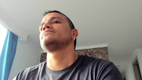 Snapshot of philipe_inzagui chatting on 12/16/24, 07:00 Philipe online show from 12/16/24, 07:00