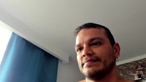 Snapshot of philipe_inzagui chatting on 12/22/24, 05:53 Philipe online show from 12/22/24, 05:53