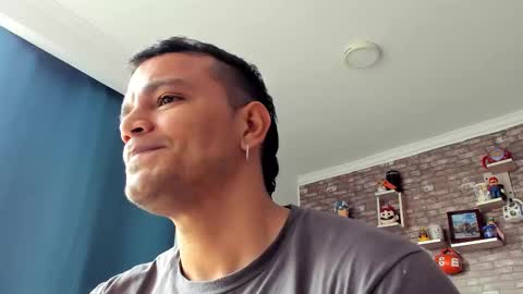 Snapshot of philipe_inzagui chatting on 02/10/25, 05:52 Philipe online show from 02/10/25, 05:52