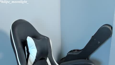 Snapshot of philipe_moonlight_ chatting on 02/20/25, 07:45 Phil. INDEPENDENT MODEL online show from 02/20/25, 07:45