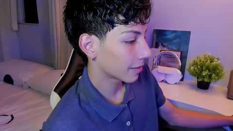 Snapshot of philipe_moonlight_ chatting on 10/14/25, 05:41 Phil. INDEPENDENT MODEL online show from 10/14/25, 05:41