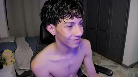 Snapshot of philipe_moonlight_ chatting on 05/13/26, 03:04 Phil. INDEPENDENT MODEL online show from 05/13/26, 03:04