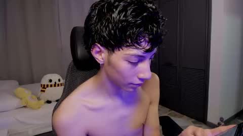 Snapshot of philipe_moonlight_ chatting on 05/16/26, 02:52 Phil. INDEPENDENT MODEL online show from 05/16/26, 02:52