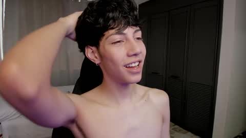 Snapshot of philipe_moonlight_ chatting on 05/19/26, 07:09 Phil. INDEPENDENT MODEL online show from 05/19/26, 07:09