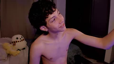 Snapshot of philipe_moonlight_ chatting on 06/18/26, 01:06 Phil. INDEPENDENT MODEL online show from 06/18/26, 01:06