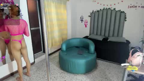 Snapshot of philipp_jones chatting on 02/28/26, 02:40 PHIL online show from 02/28/26, 02:40