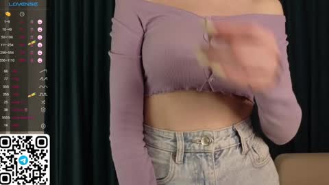 Snapshot of philippabrainard chatting on 01/26/25, 05:34 Hello guys Sweet Scarlett here NEXT LIVE 5AM 2 gmt online show from 01/26/25, 05:34