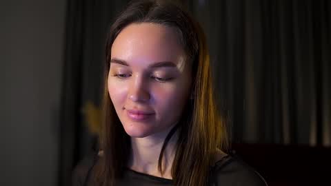 Snapshot of philippabrainard chatting on 02/01/25, 11:32 Hello guys Sweet Scarlett here NEXT LIVE 5AM 2 gmt online show from 02/01/25, 11:32