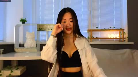 Snapshot of philippabrainard chatting on 02/10/25, 05:03 Hello guys Sweet Scarlett here NEXT LIVE 5AM 2 gmt online show from 02/10/25, 05:03