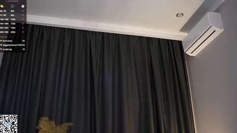 Snapshot of philippabrainard chatting on 03/03/25, 12:16 Hello guys Sweet Scarlett here NEXT LIVE 5AM 2 gmt online show from 03/03/25, 12:16