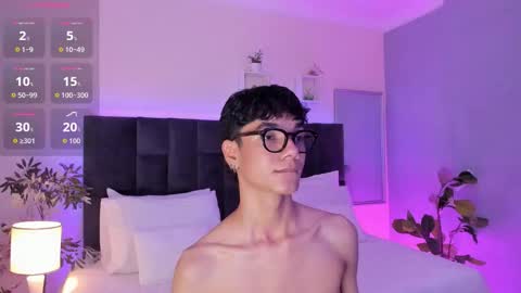 Phillip online show from 11/08/25, 10:30